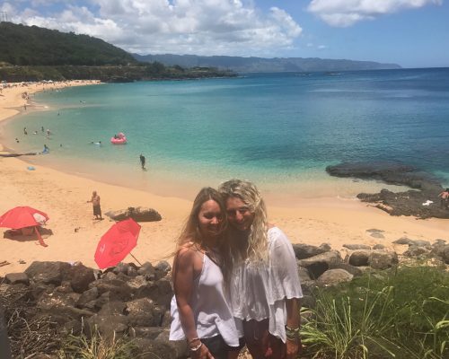 mother daughter on tour